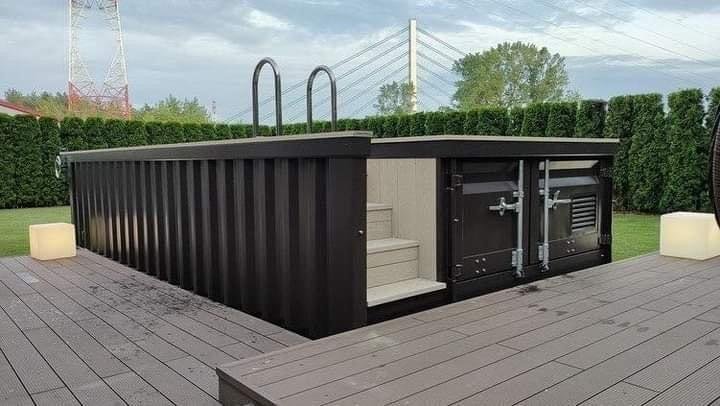 Piscina contenedor de 20 pies con terraza y nevera integrada