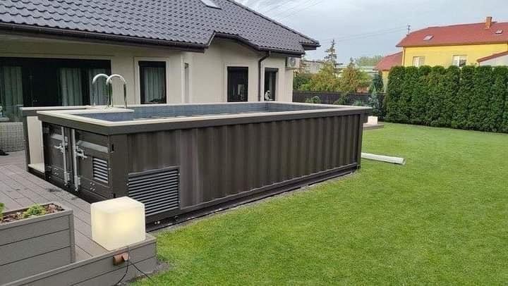 Piscina contenedor de 20 pies con terraza y nevera integrada