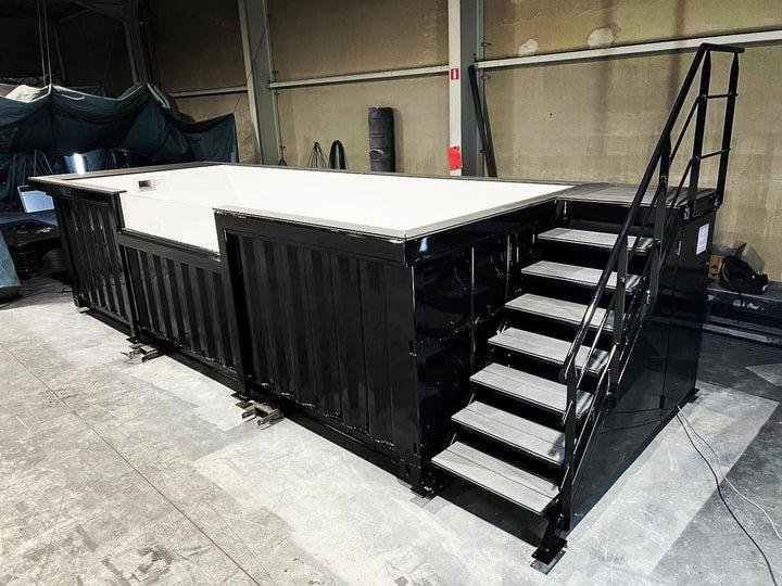 Piscina contenedor negra de 6 m en acero CORTEN